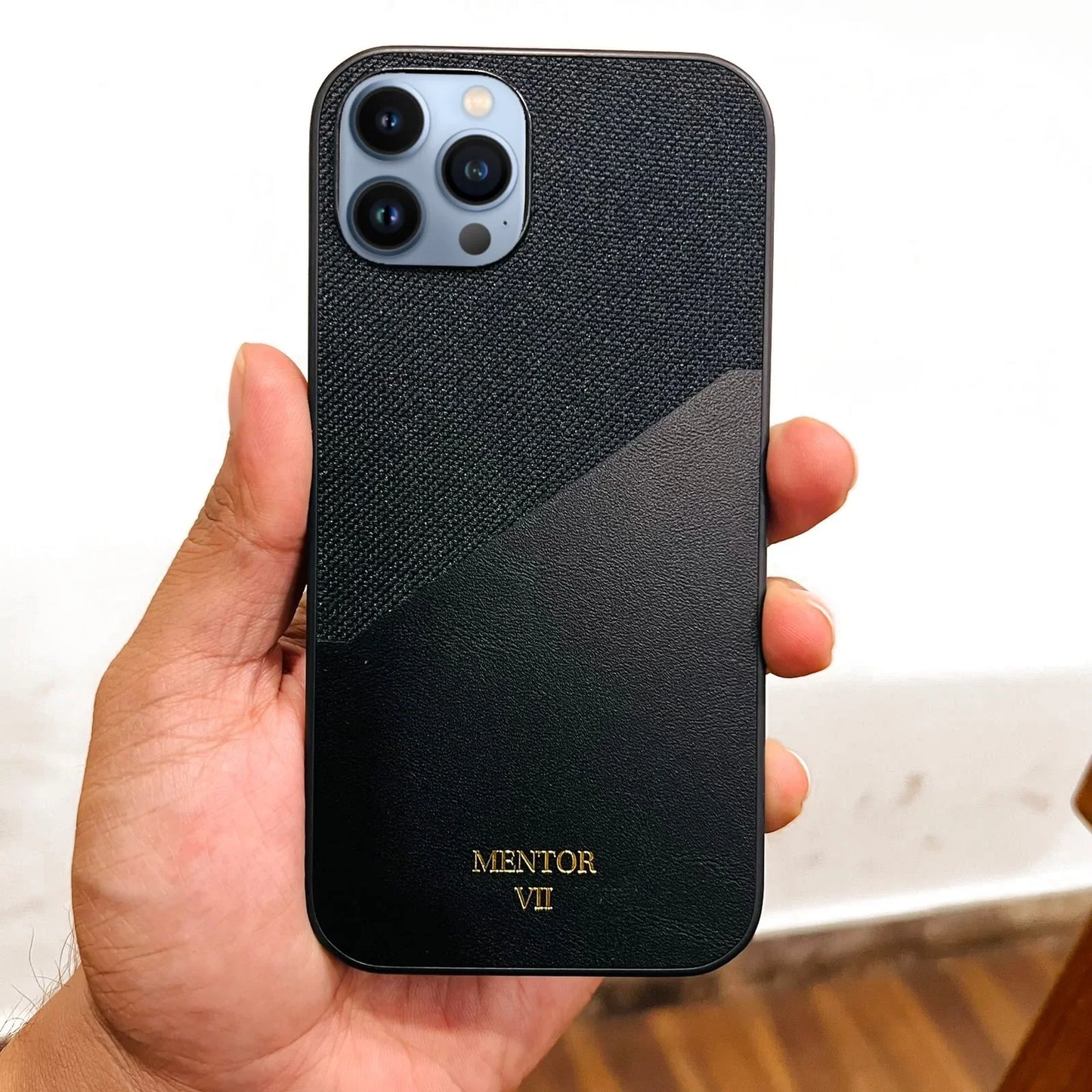 iPhone 13 Pro Max Mentor Cross Pattern Case