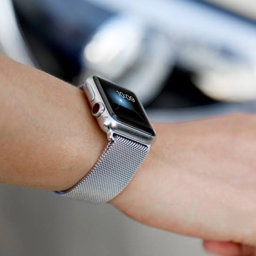 Magnetic Stainless Steel Milanese Strap for Apple Watch