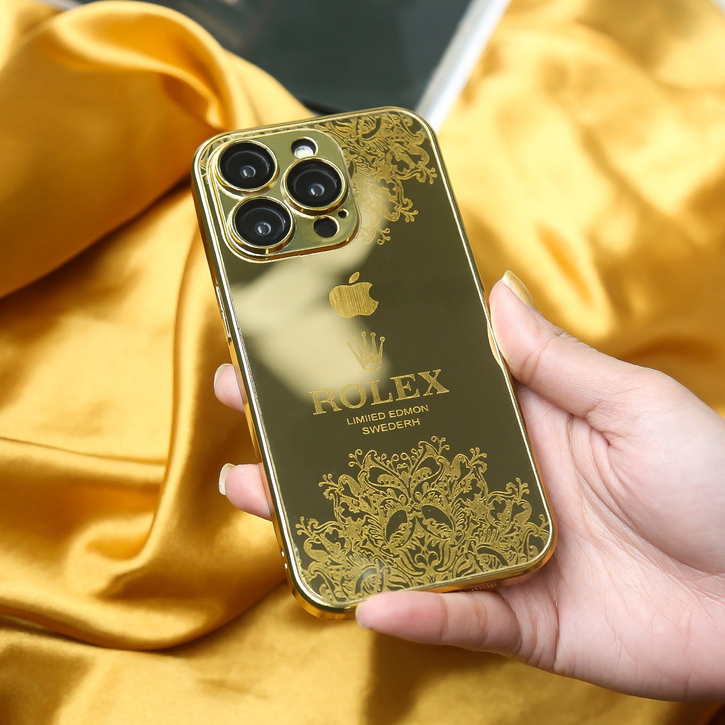 Crafted Gold Luxurious Camera Protective Case - iPhone