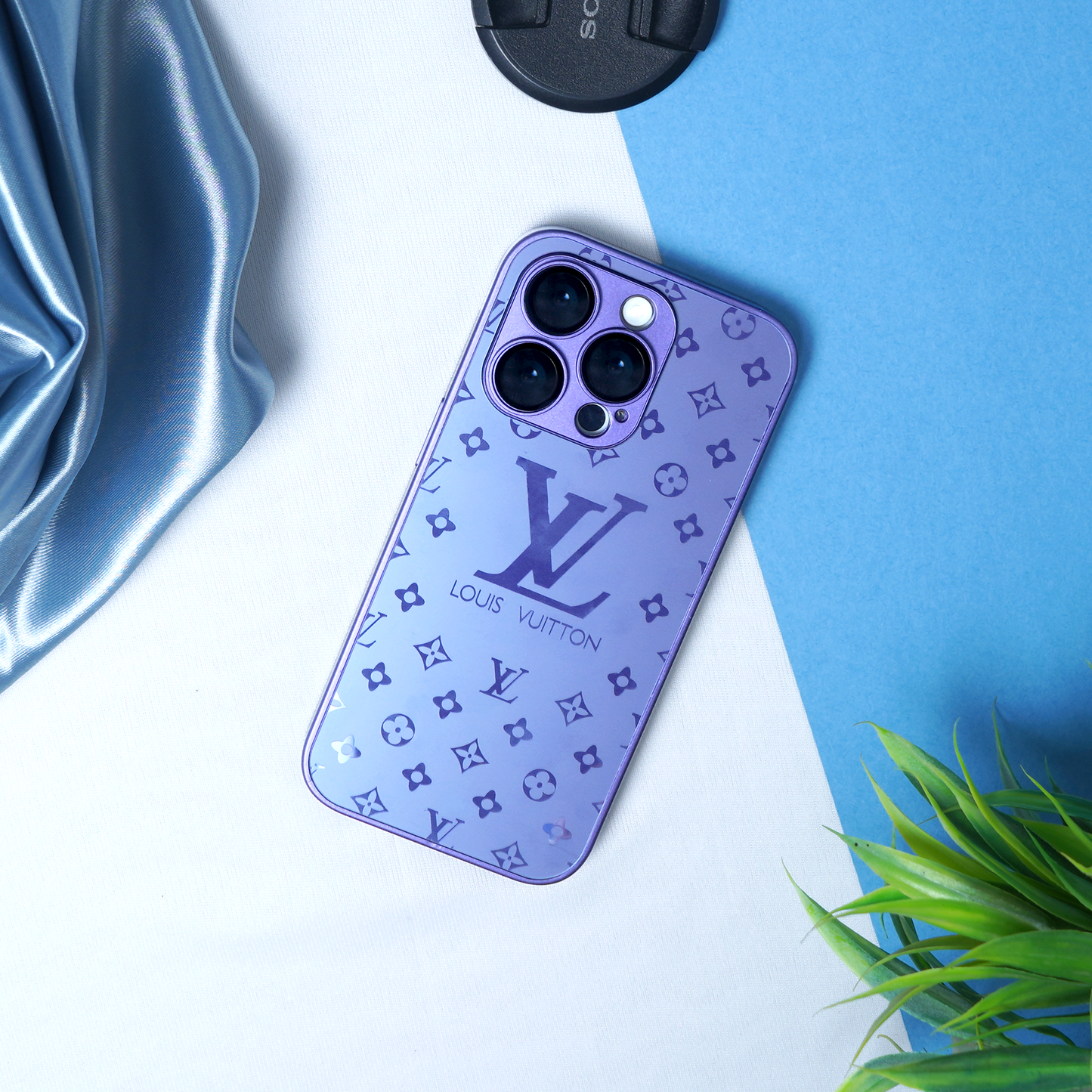 LV Pattern Glass Case - iPhone