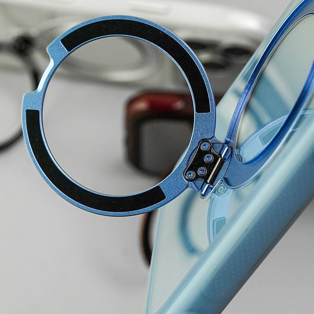 Close-up of the Air Pro metal ring and steel hinge